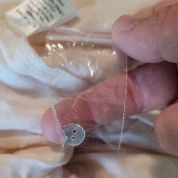 NWOT- ENTRO Cold Shoulder Lace Blouse - Picture 14 of 15